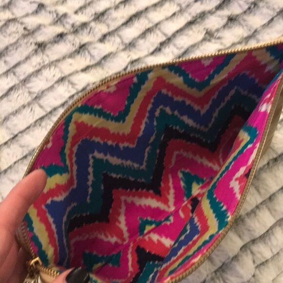 Really cute gold makeup bag, or clutch - Picture 3 of 5